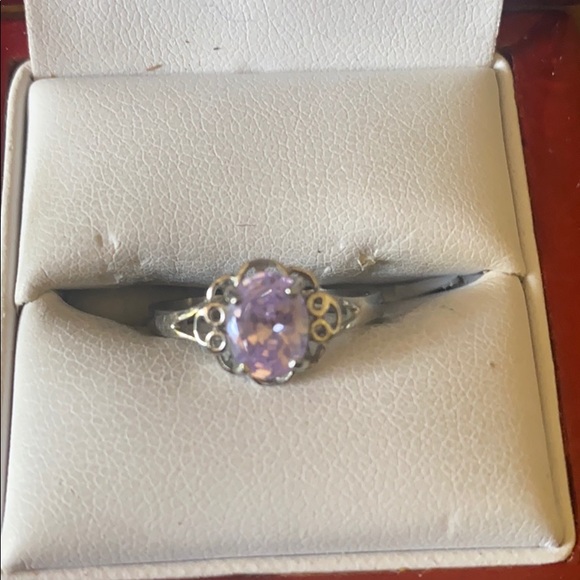 Jewelry - Sterling silver amethyst stone ring